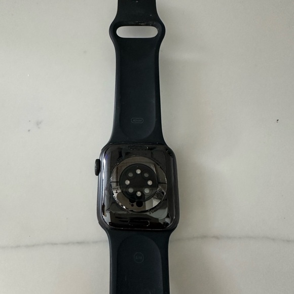 Apple Watch Series 6 40mm - Picture 3 of 5